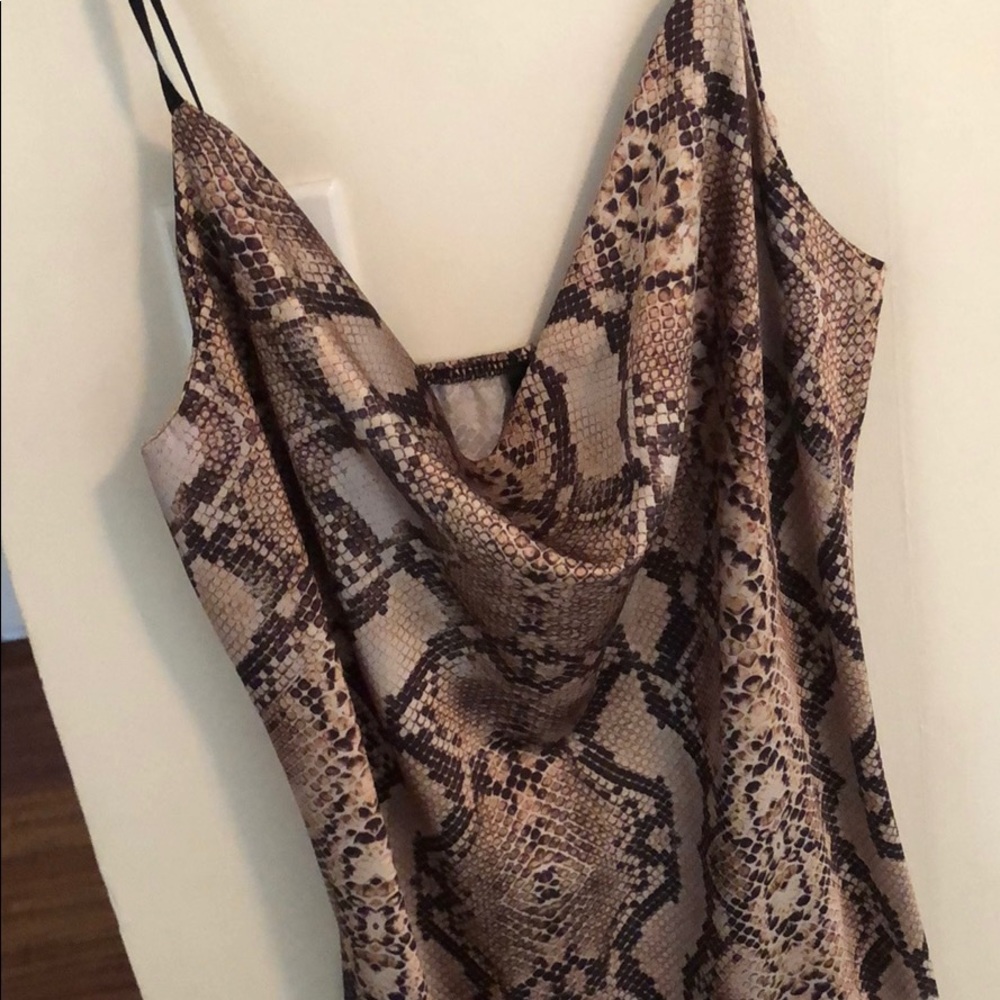 Dress - Picture 2 of 5